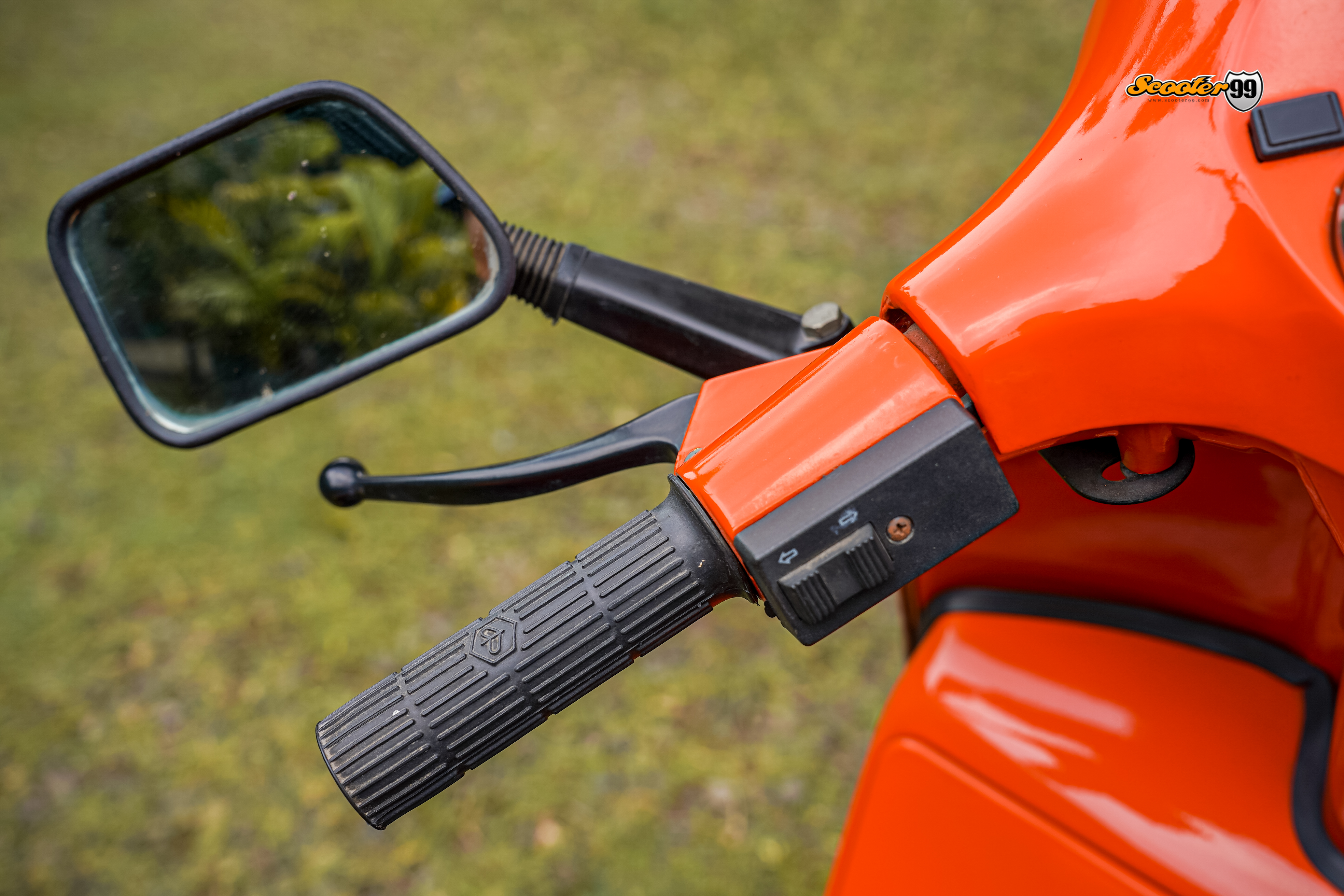 Vespa PX 150 Classic – side view